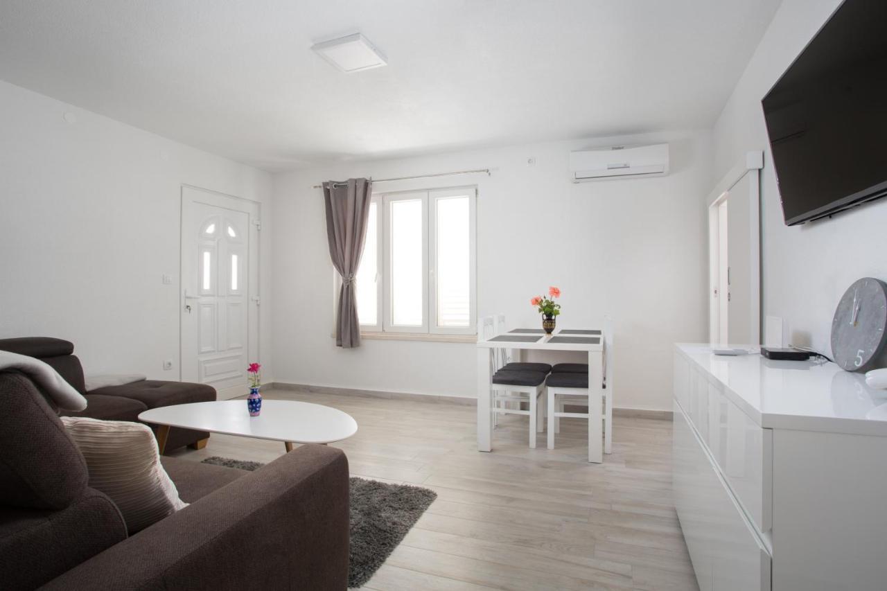 Serious Job Apartment Dubrovnik Dış mekan fotoğraf