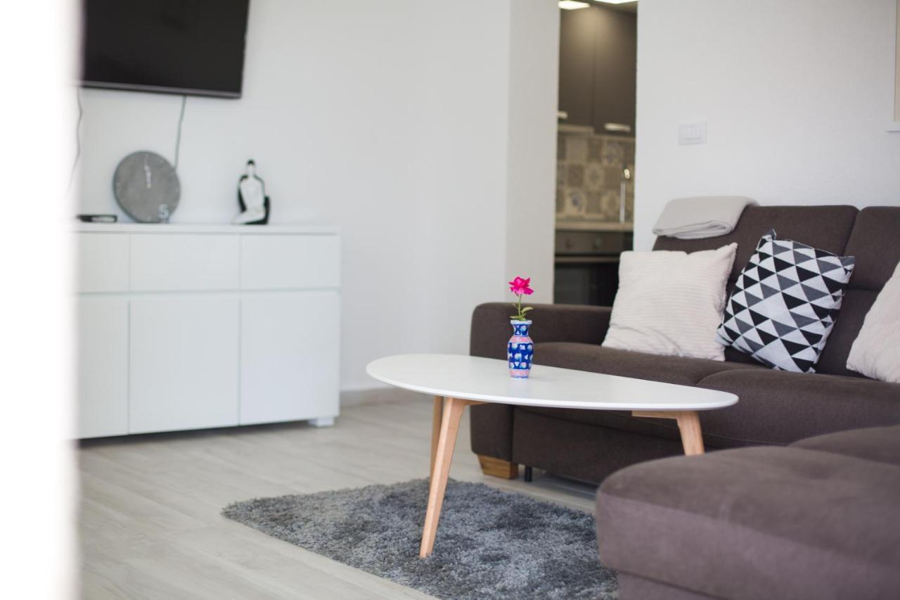 Serious Job Apartment Dubrovnik Dış mekan fotoğraf